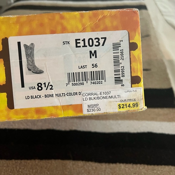 Women’s corral boots - Picture 4 of 5